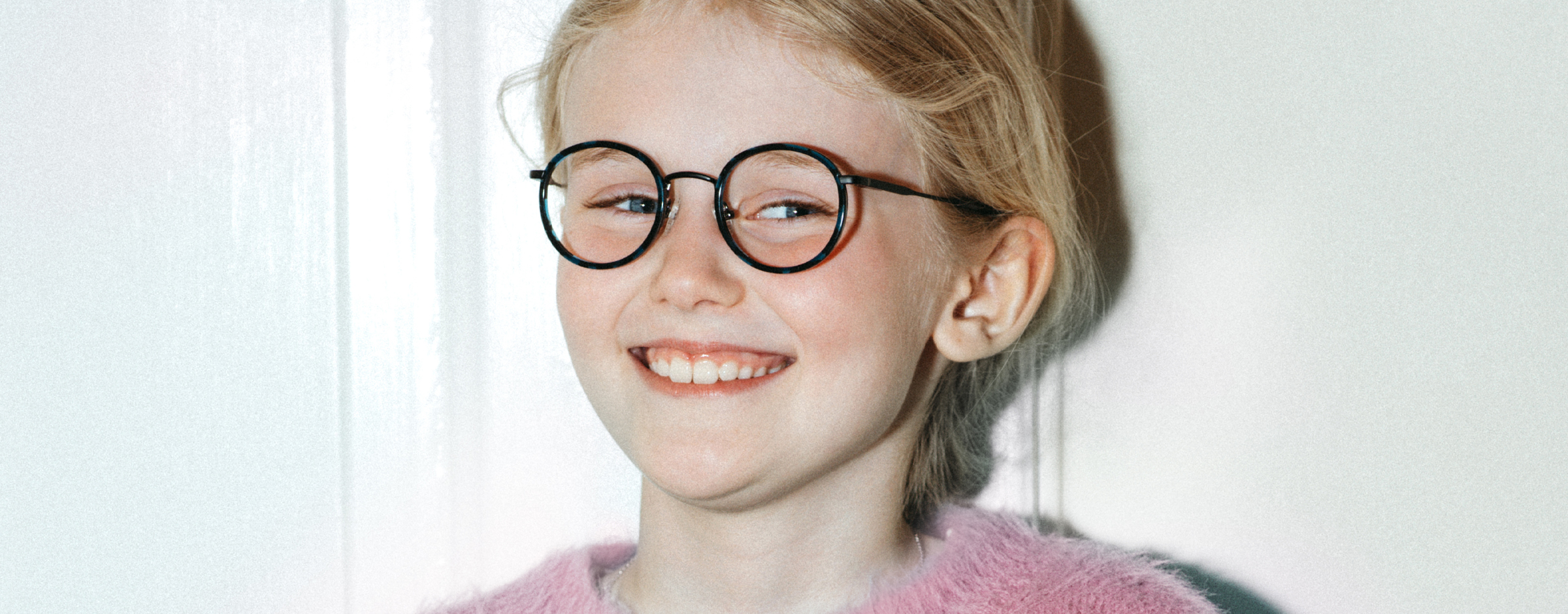 Flicka rosa tröja_dekstop