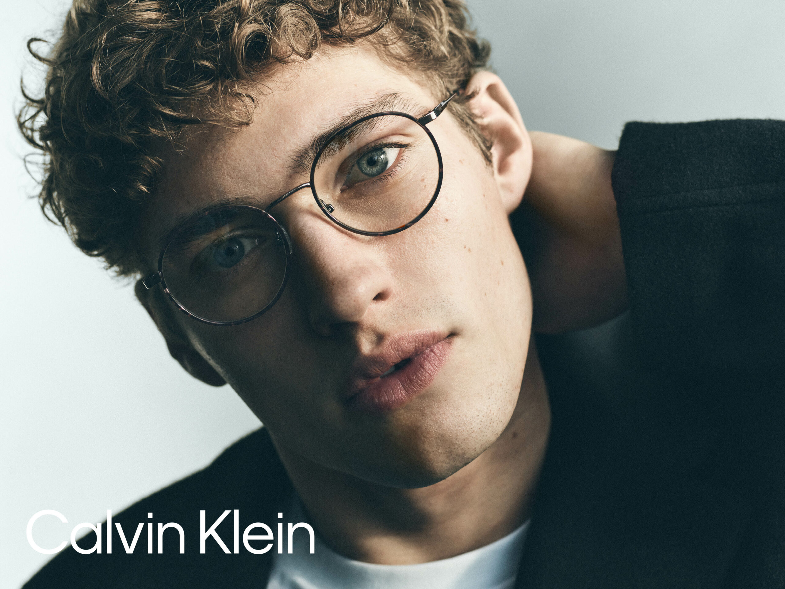 CalvinKlein-FW24-FACEBOOK-WithLogo-CK24114-M-1200x900px-1.3